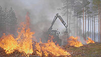 kesla-144-fire-trailer-logging-on.jpg