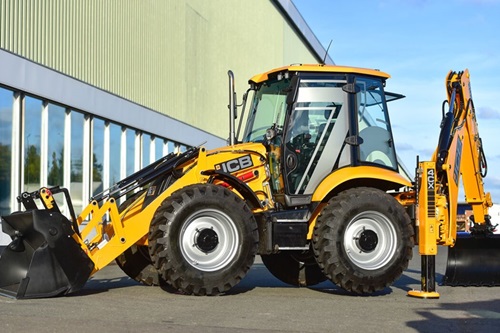 jcb-backhoe-platinum-logging-on.jpg