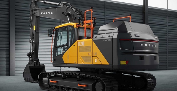volvo-ec230-electric-excavator-logging-on.jpg