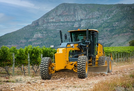 bell-grader-2025-logging-on.jpg