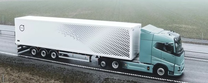 volvo-electric-truck-logging-on.jpg